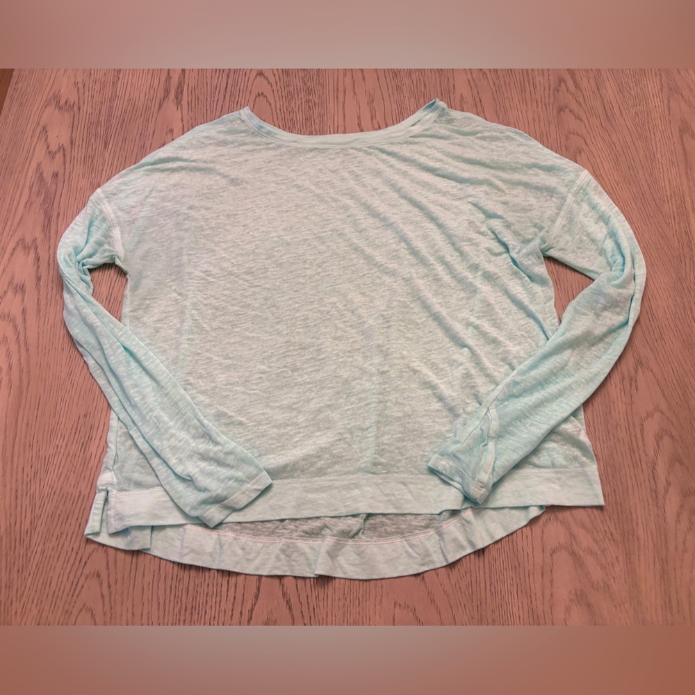 Athleta Light Blue Oversized Lightweight Layering Top Size S